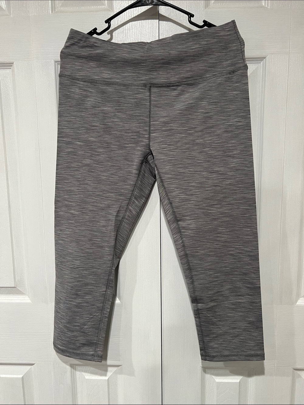 Women’s Gray Active Capri Leggings